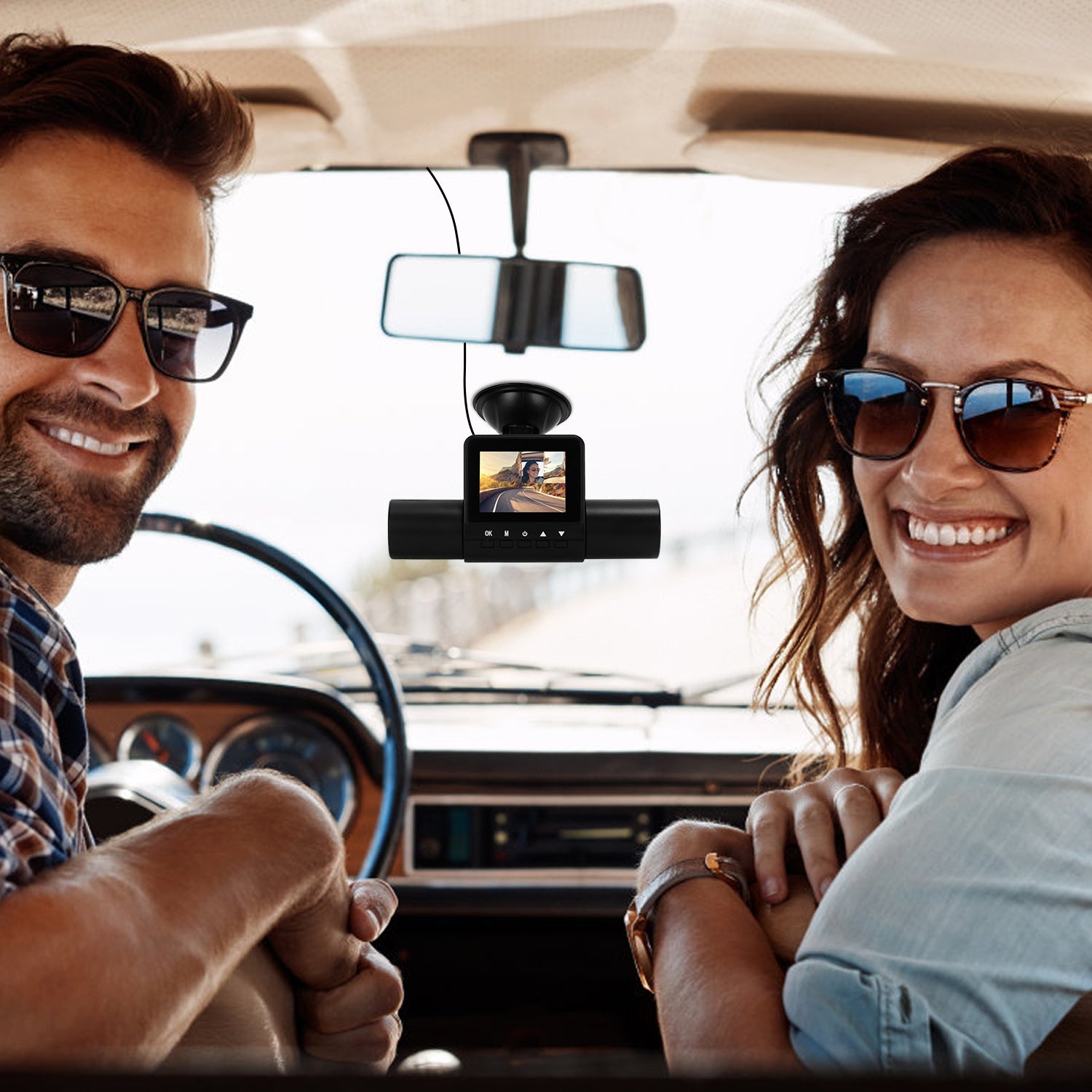 1Pc 360 Degree View FHD 4 Channel Dash Cam 1080P Front 480P Rear Left Right Inside Dash Camera With IR Night Vision Loop Recording Motion Detection Free 32GB MMC Card